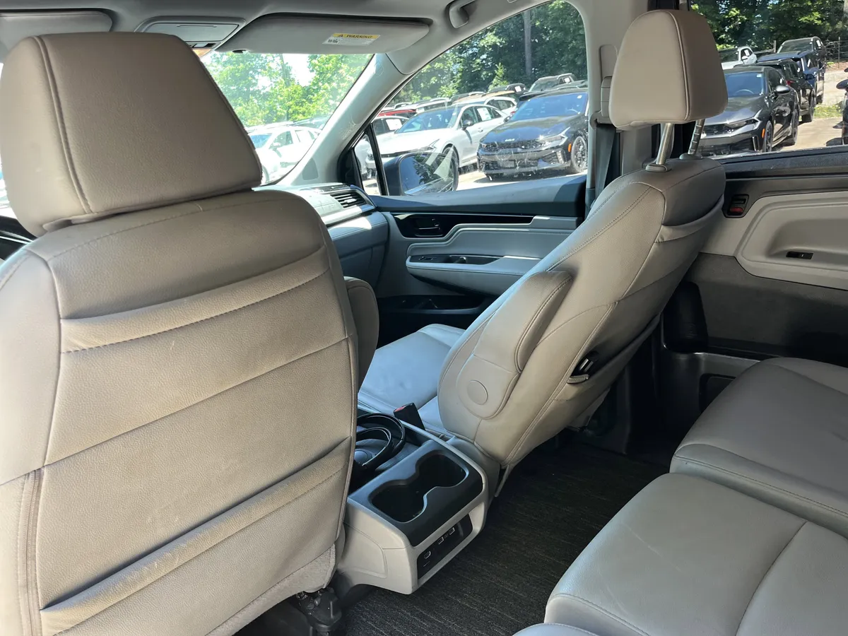 2023 Honda Odyssey Touring thumbnail 20