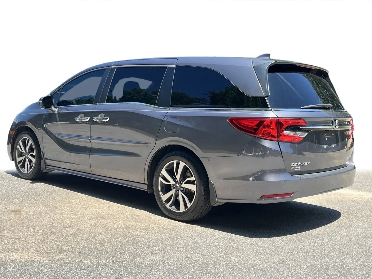 2023 Honda Odyssey Touring thumbnail 27