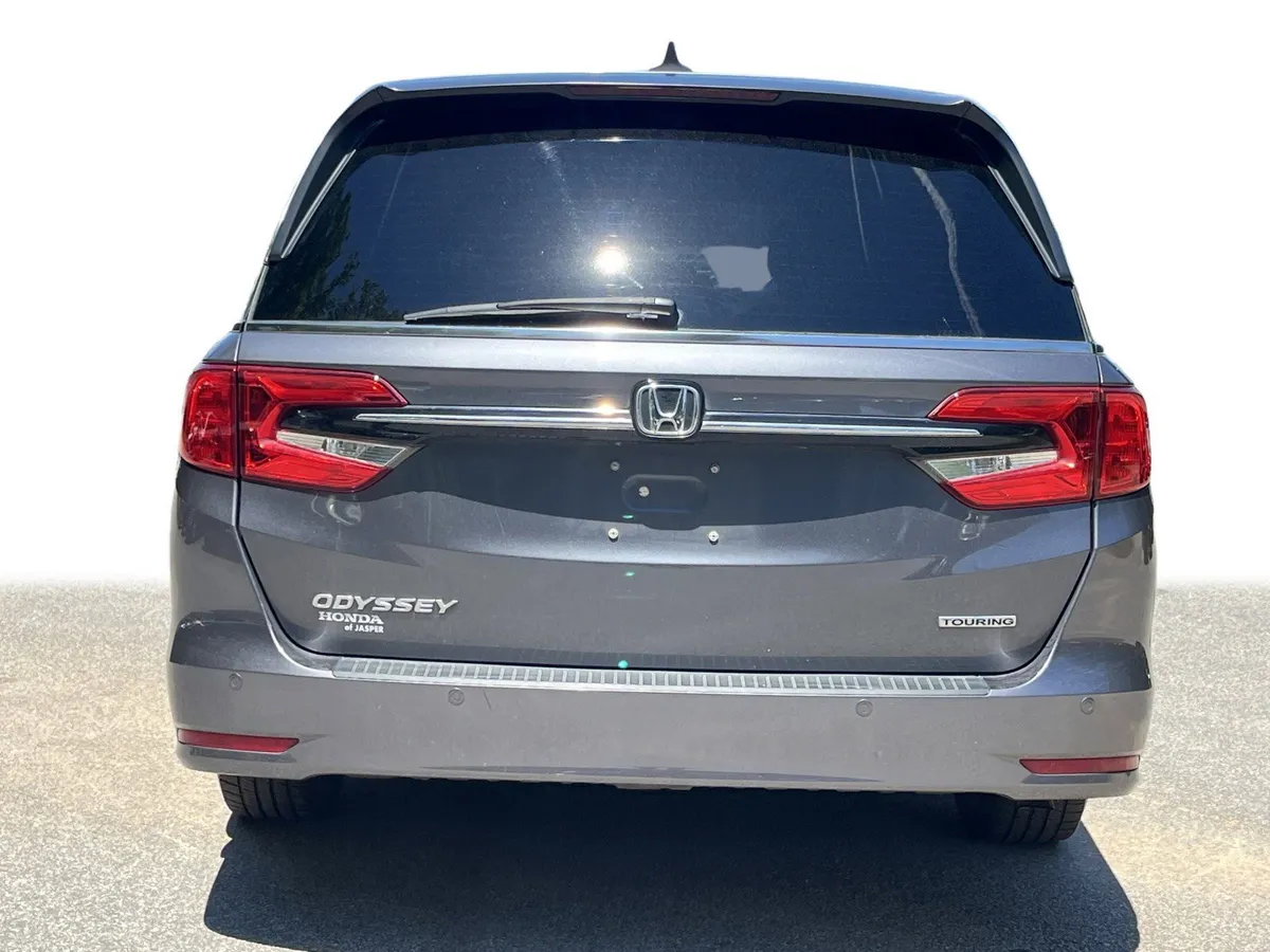 2023 Honda Odyssey Touring thumbnail 28