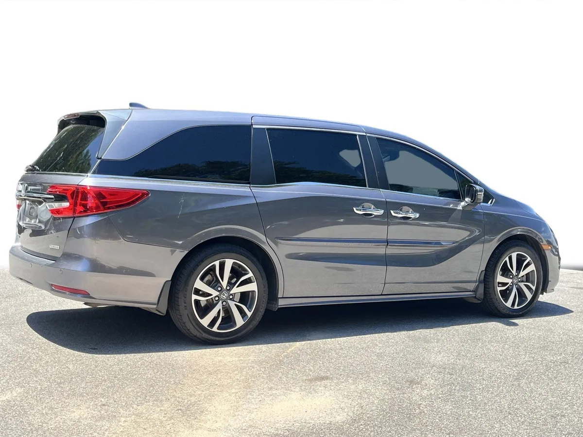 2023 Honda Odyssey Touring thumbnail 30