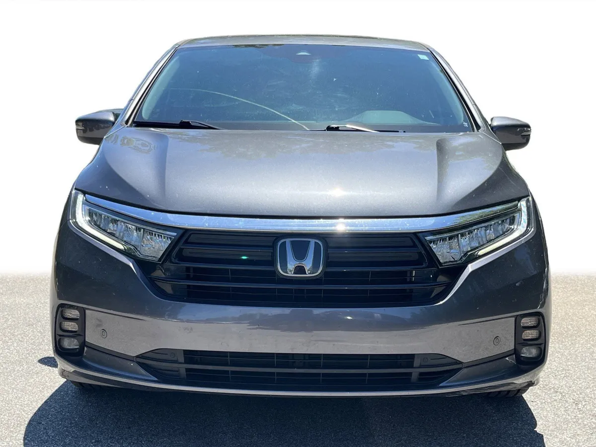 2023 Honda Odyssey Touring thumbnail 32