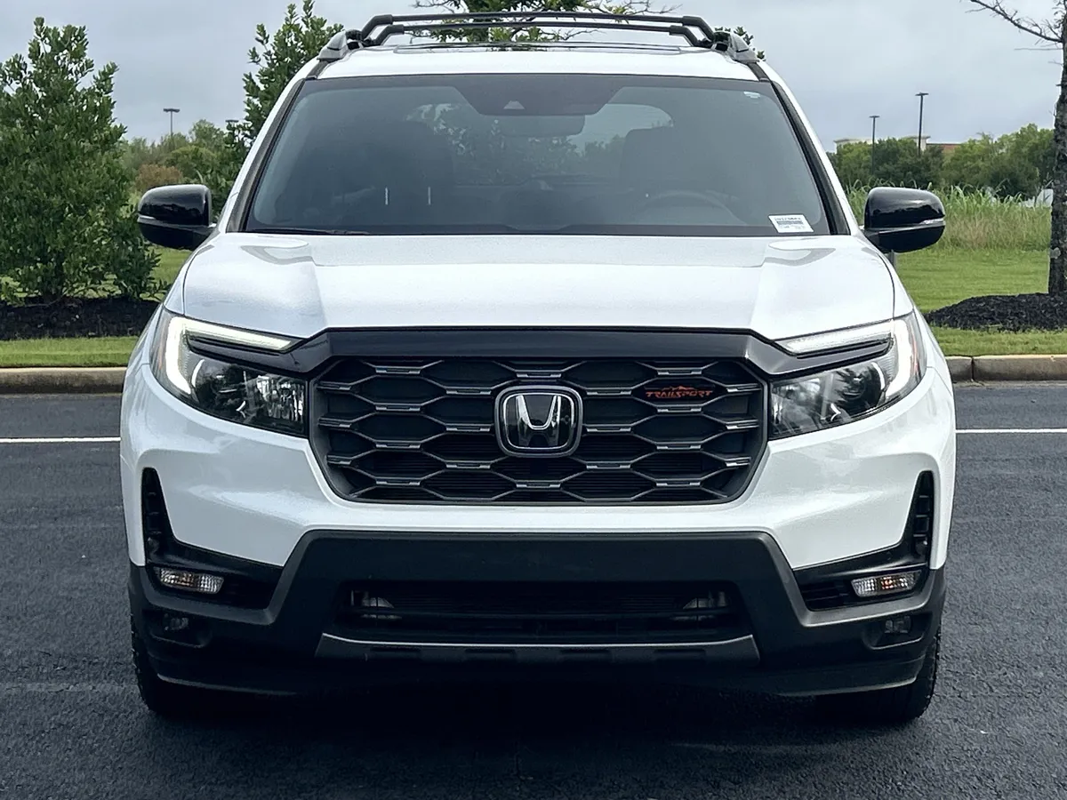 2023 Honda Passport TrailSport thumbnail 2