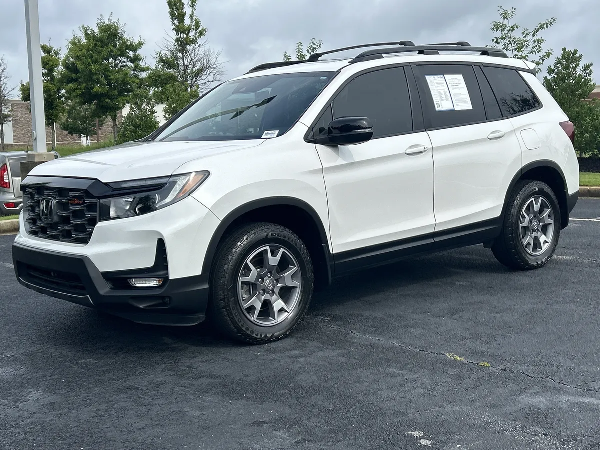 2023 Honda Passport TrailSport thumbnail 4