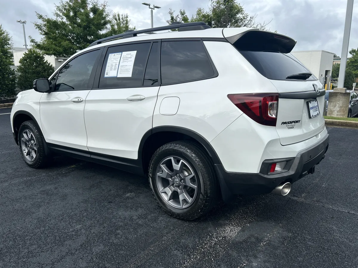2023 Honda Passport TrailSport thumbnail 6