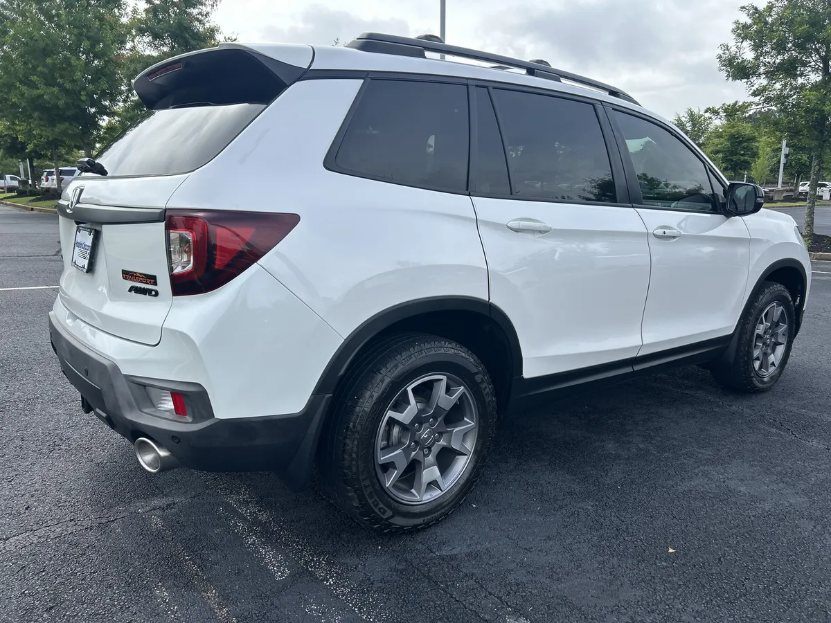 2023 Honda Passport TrailSport thumbnail 8