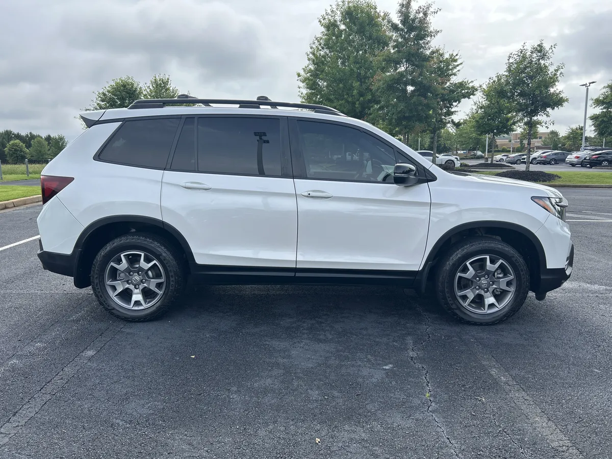 2023 Honda Passport TrailSport thumbnail 9