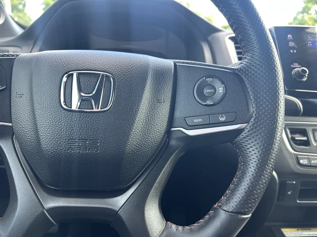 2023 Honda Passport TrailSport thumbnail 18