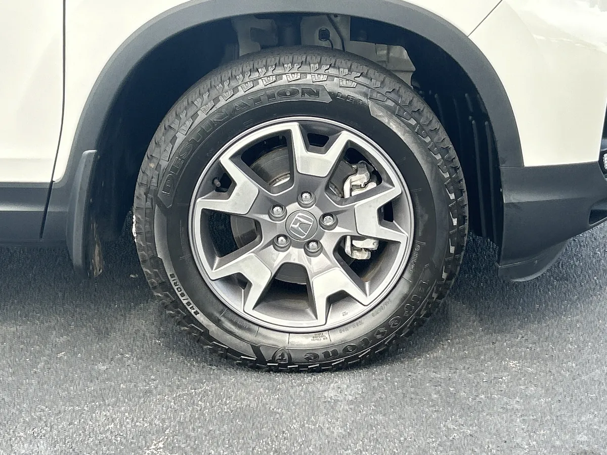 2023 Honda Passport TrailSport thumbnail 32