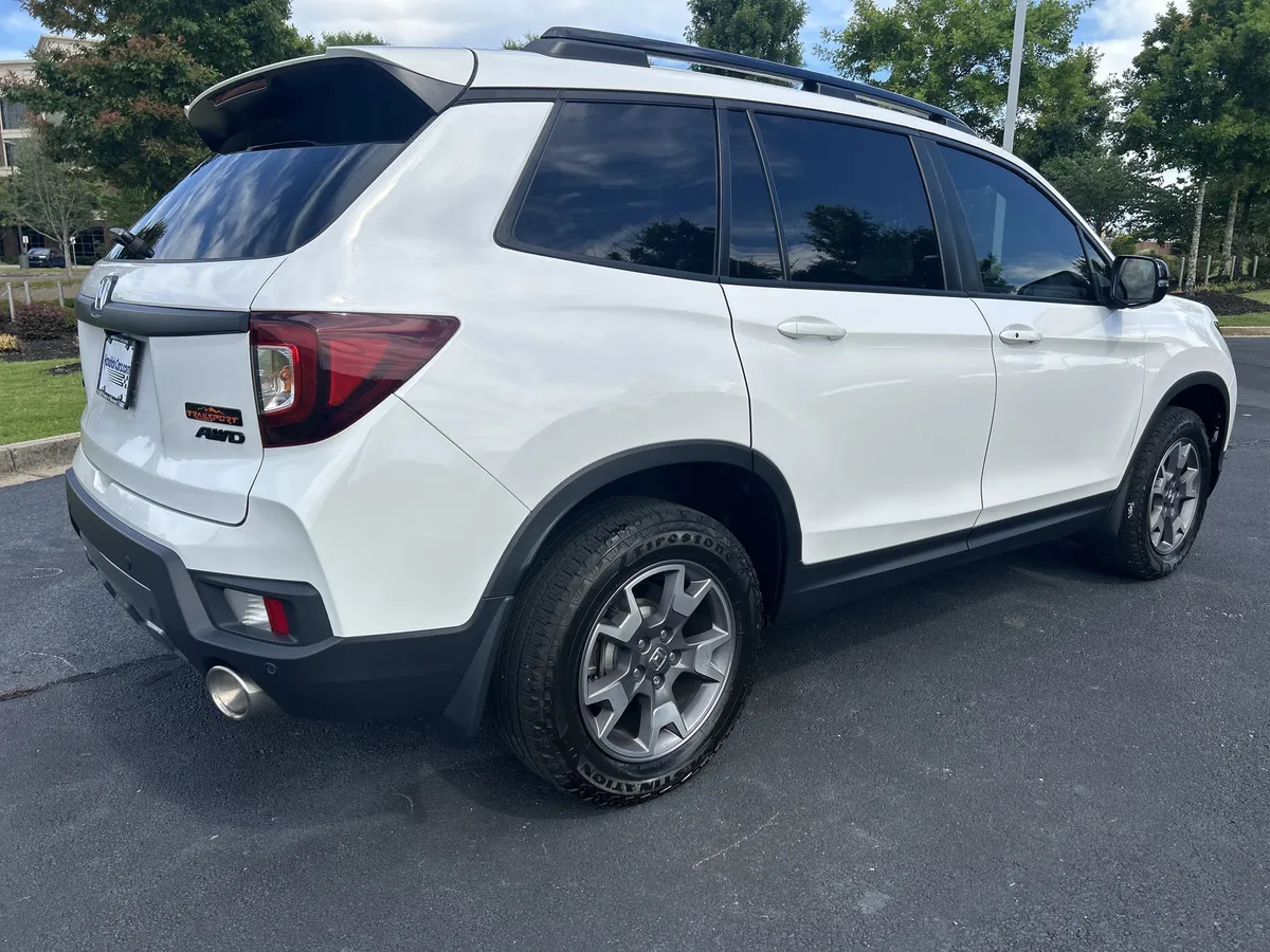 2023 Honda Passport TrailSport thumbnail 8