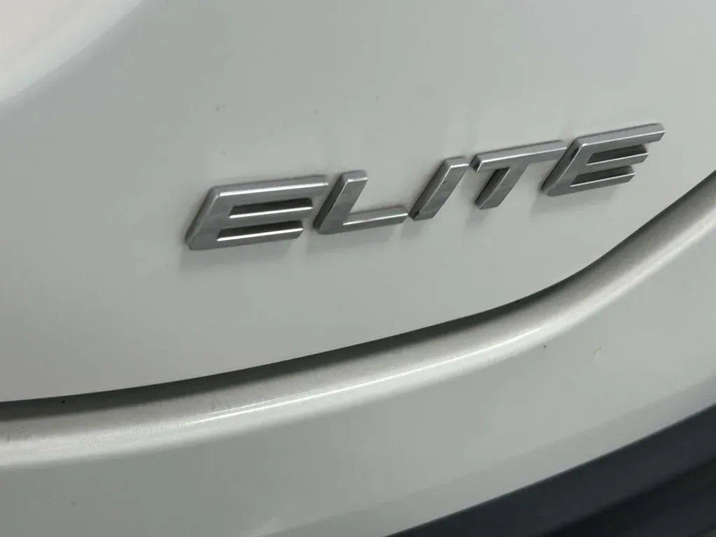 2023 Honda Pilot Elite thumbnail 12