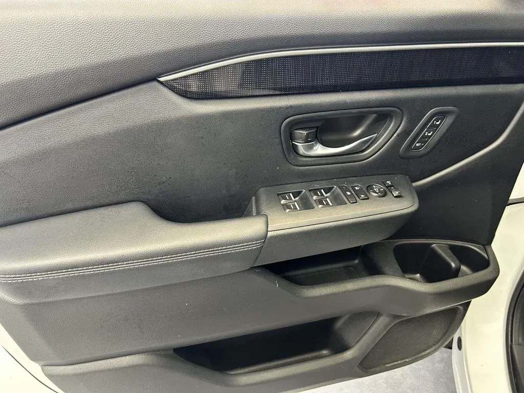 2023 Honda Pilot Elite thumbnail 19