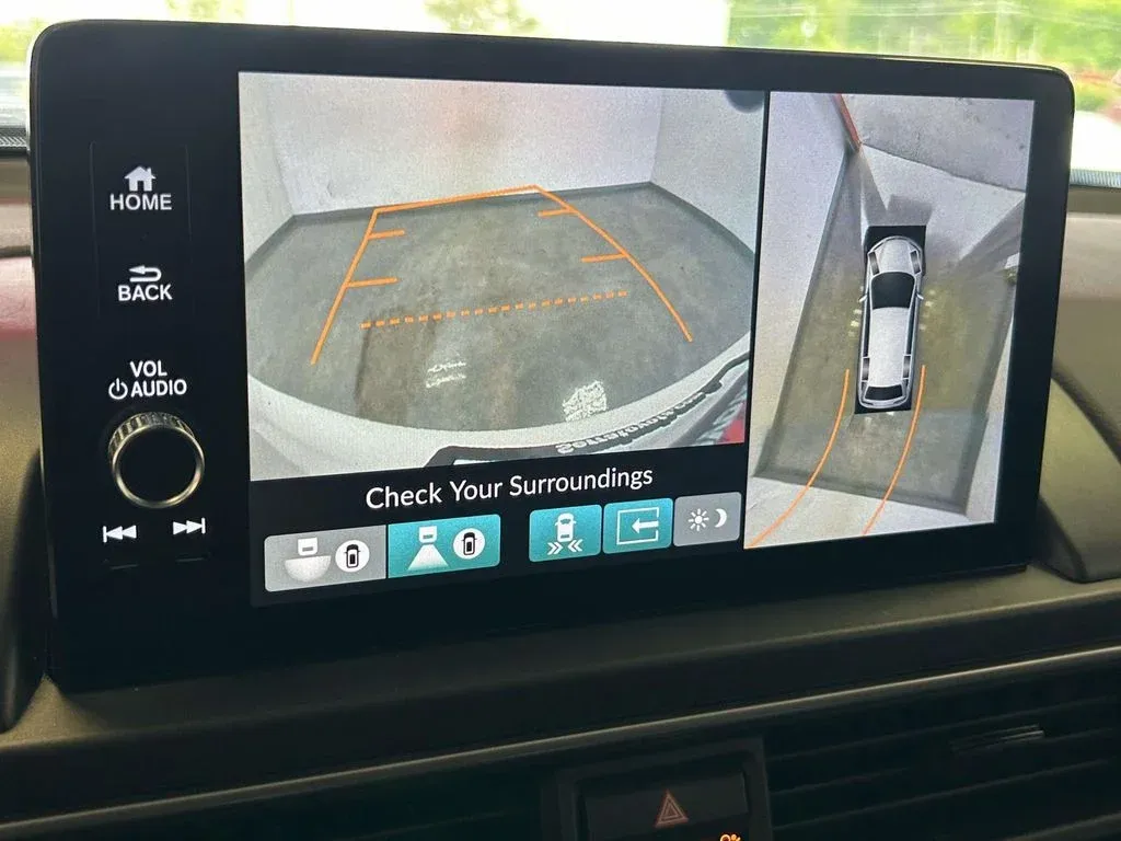 2023 Honda Pilot Elite thumbnail 28