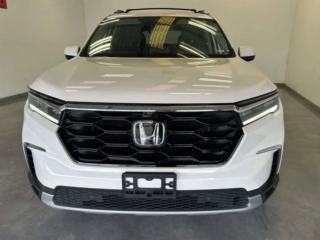 2023 Honda Pilot Elite thumbnail 8