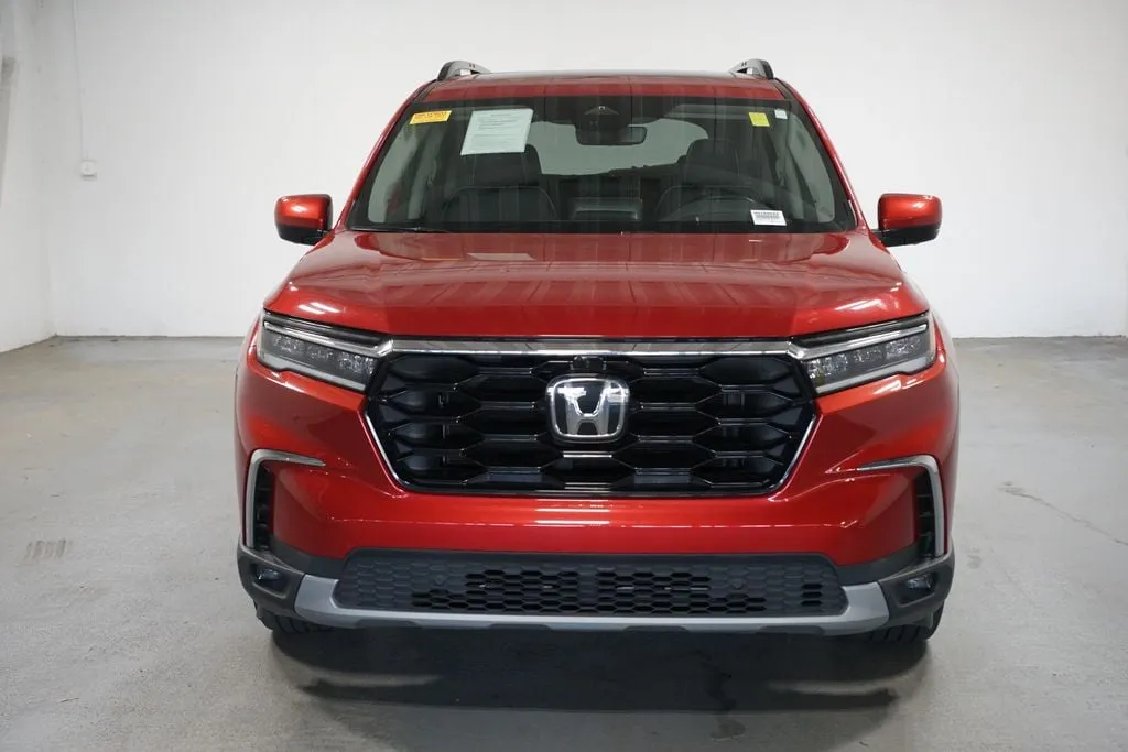 2023 Honda Pilot Elite thumbnail 2