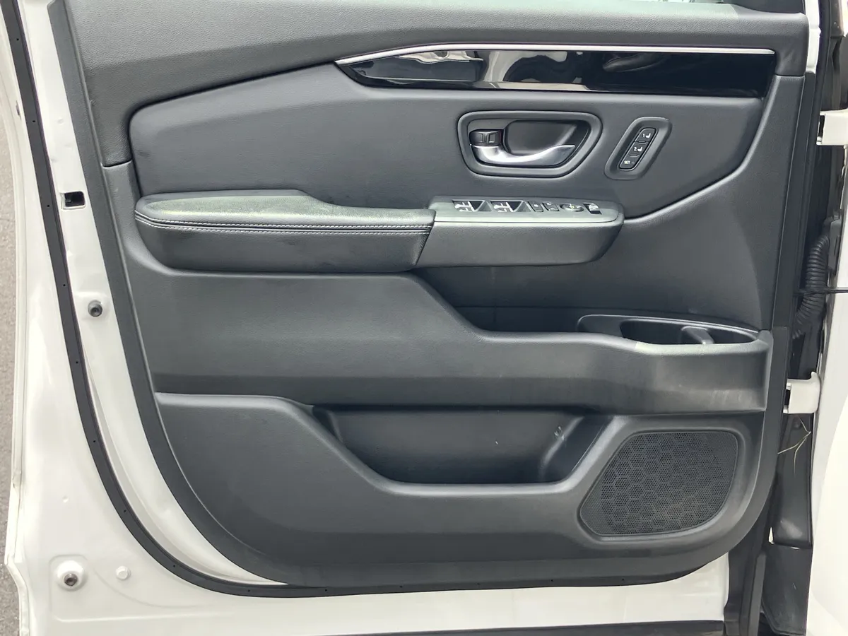 2023 Honda Pilot EX-L 7 Passenger 2WD thumbnail 14