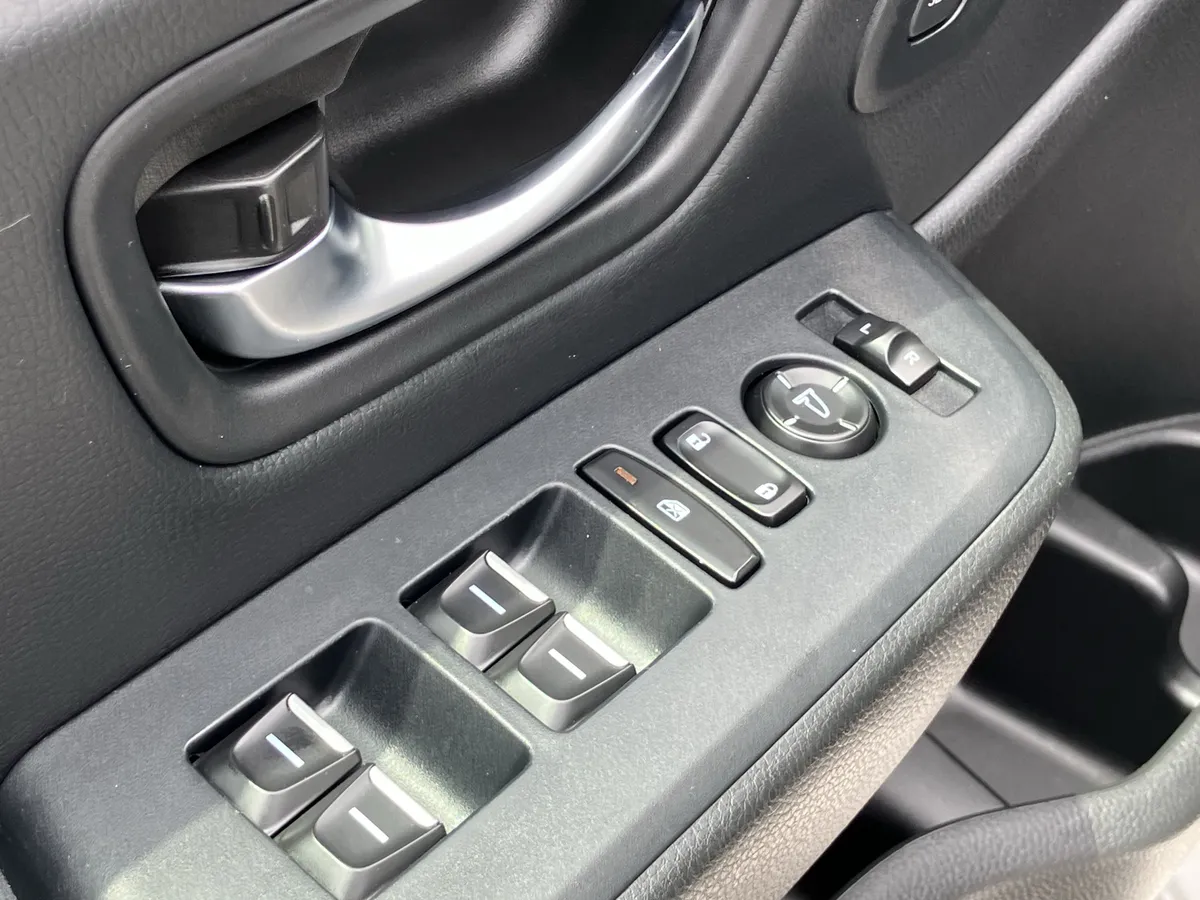 2023 Honda Pilot EX-L 7 Passenger 2WD thumbnail 15