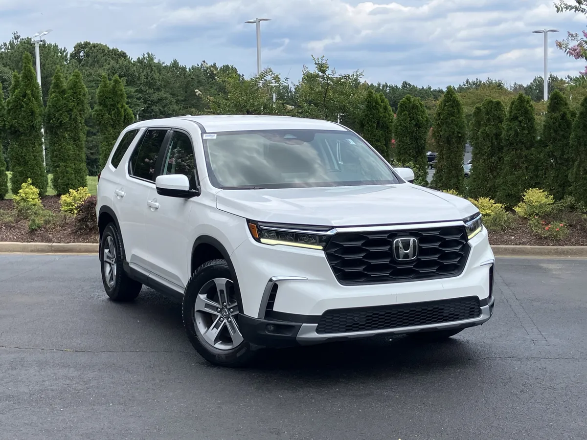 2023 Honda Pilot EX-L 7 Passenger 2WD thumbnail 2