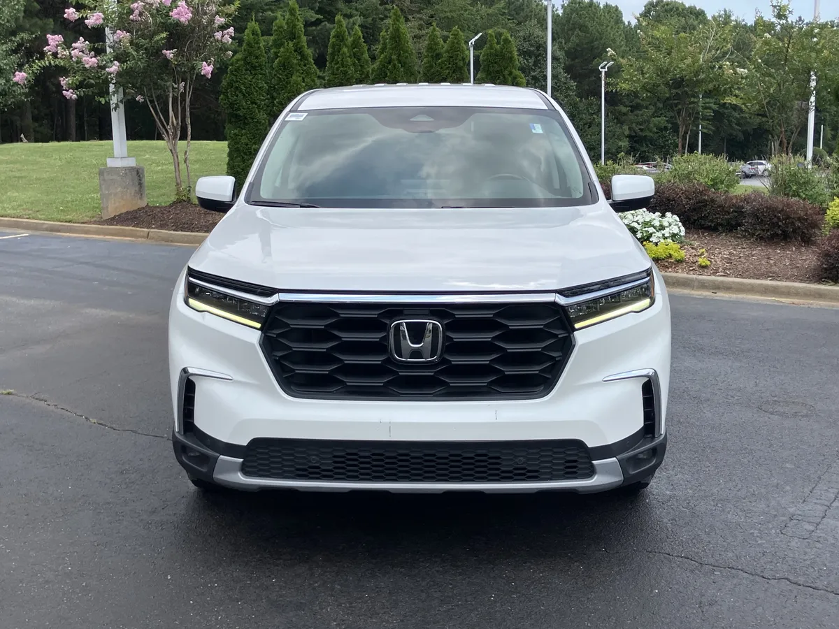 2023 Honda Pilot EX-L 7 Passenger 2WD thumbnail 3