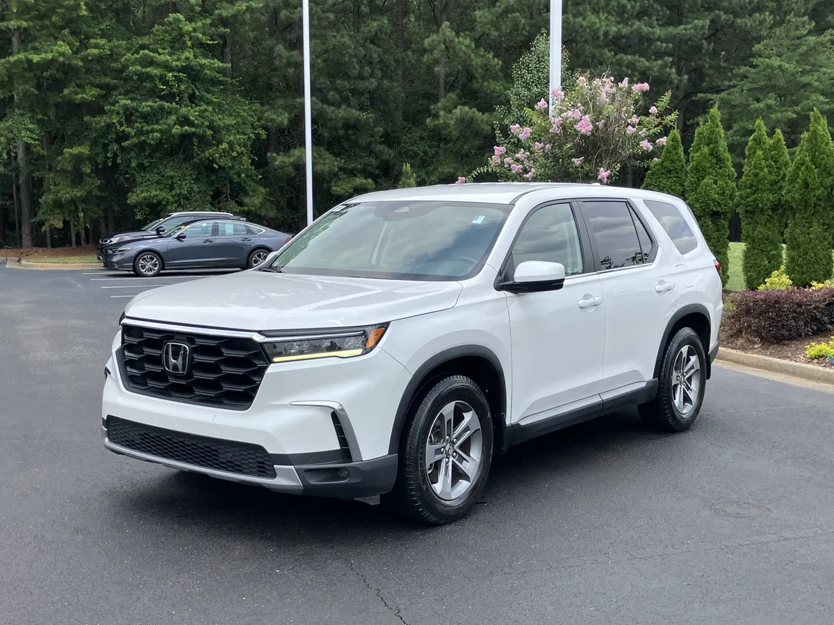 2023 Honda Pilot EX-L 7 Passenger 2WD thumbnail 6