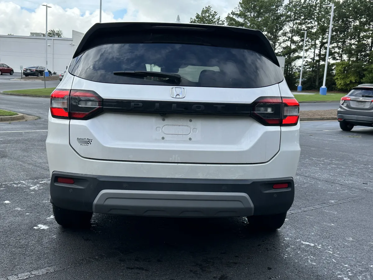 2023 Honda Pilot EX-L 8 Passenger 2WD thumbnail 9