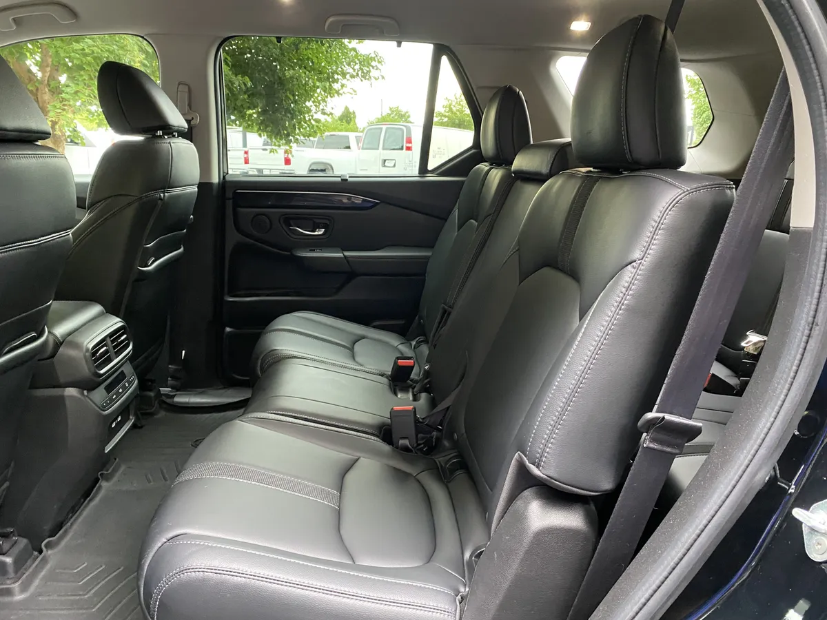 2023 Honda Pilot EX-L 8 Passenger thumbnail 34