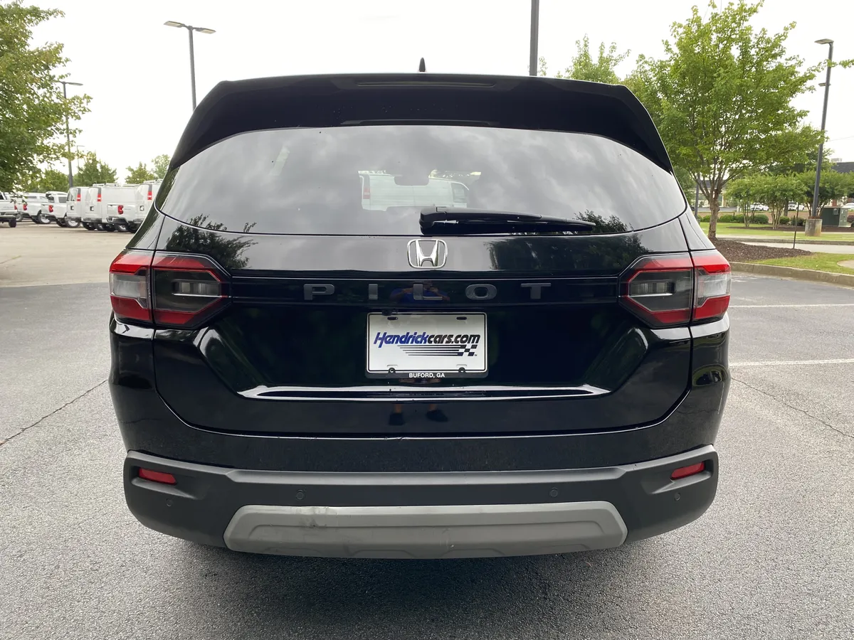 2023 Honda Pilot EX-L 8 Passenger thumbnail 7
