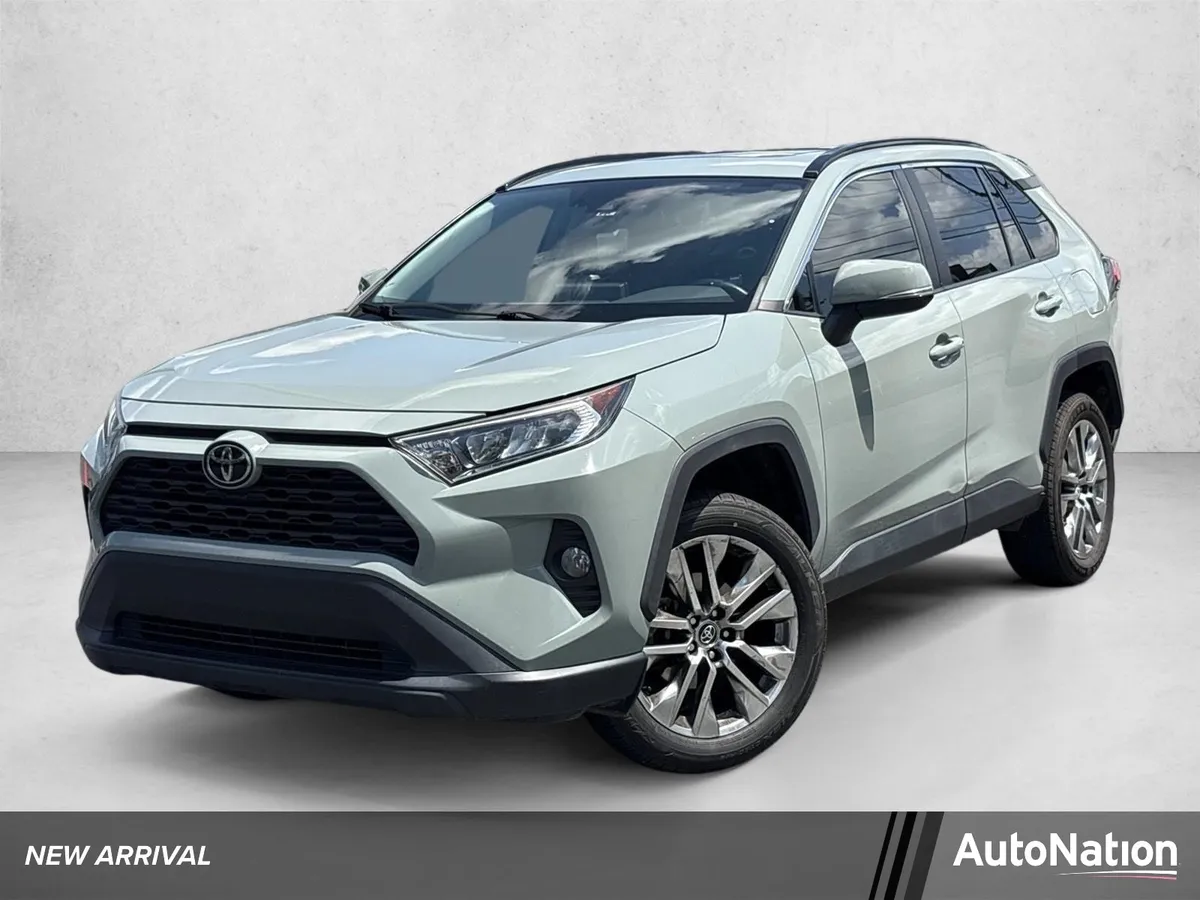2023 Honda Pilot Touring thumbnail 6