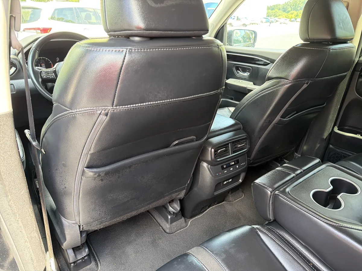 2023 Honda Pilot Touring thumbnail 19