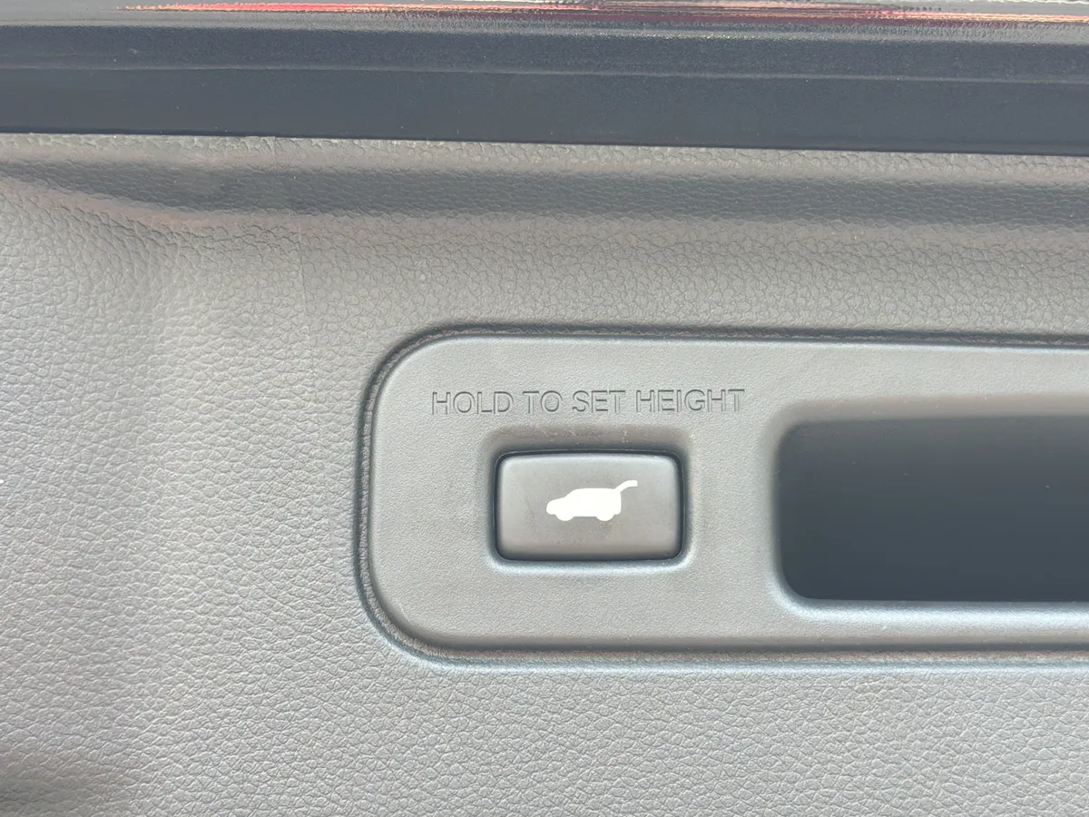 2023 Honda Pilot Touring thumbnail 27