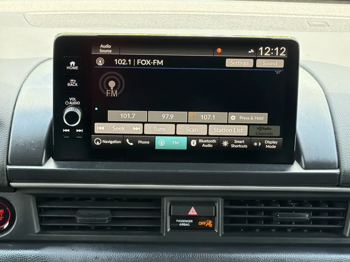 2023 Honda Pilot Touring thumbnail 4