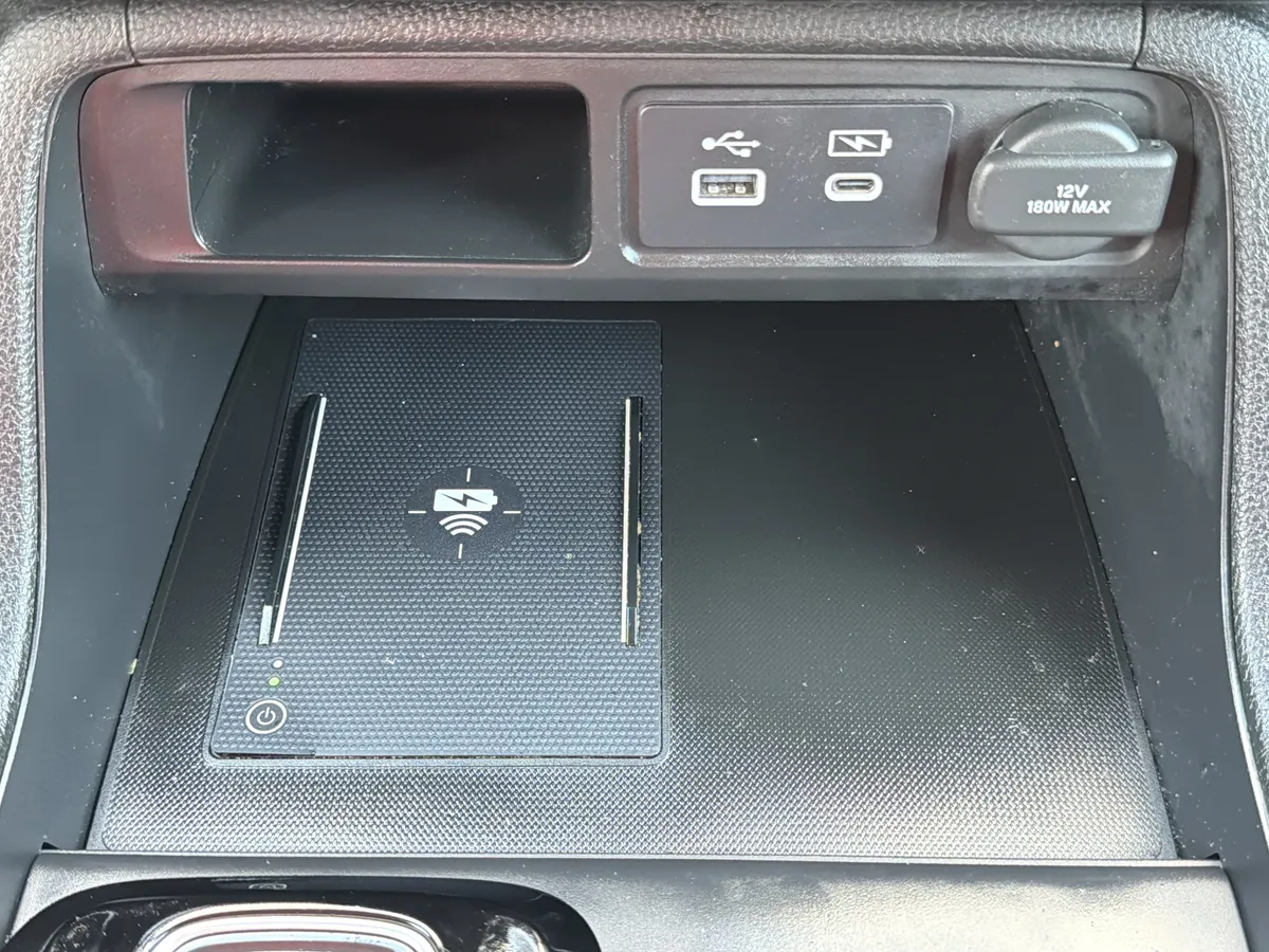 2023 Honda Pilot Touring thumbnail 7