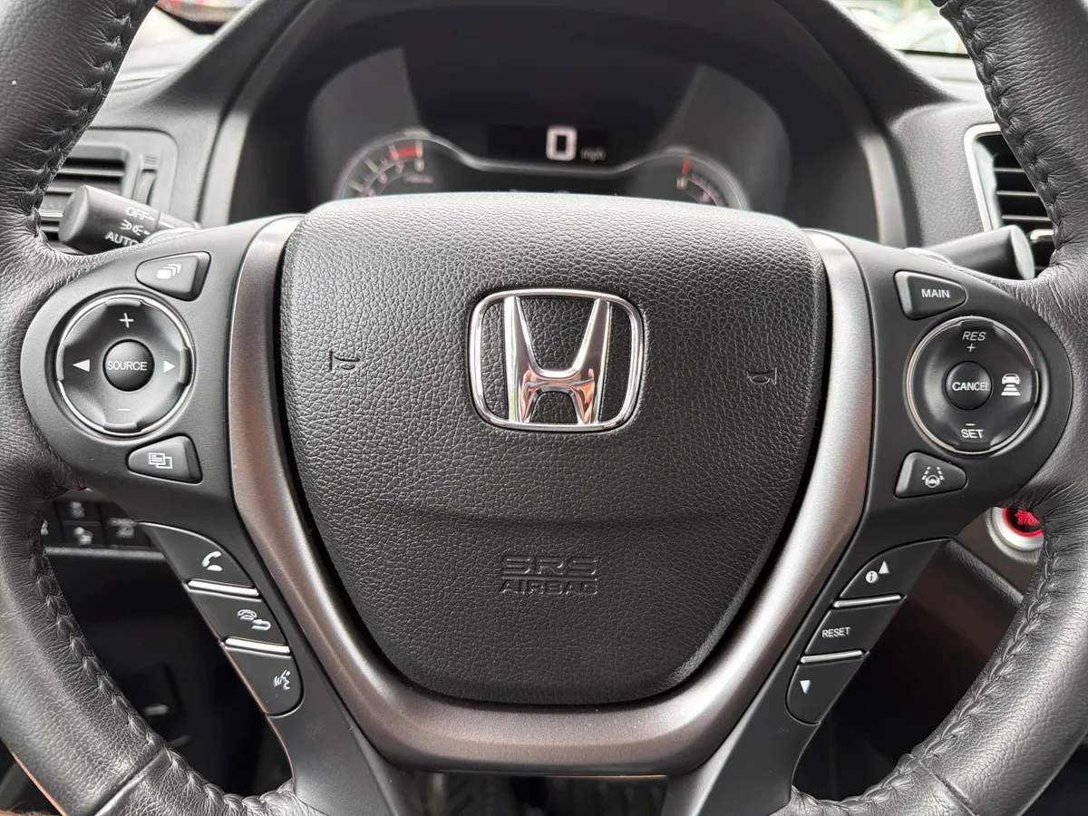 2023 Honda Ridgeline AWD RTL thumbnail 11