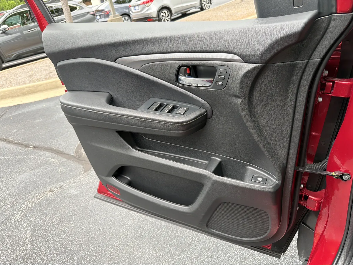2023 Honda Ridgeline AWD RTL thumbnail 15