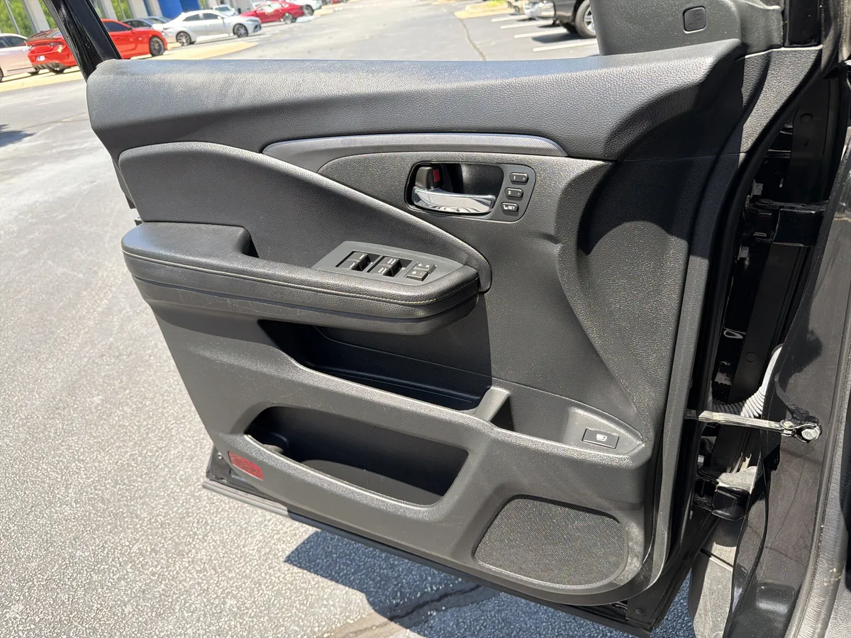 2023 Honda Ridgeline AWD RTL thumbnail 16