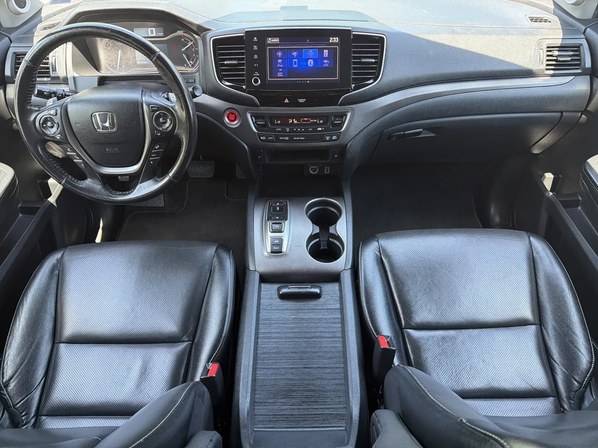 2023 Honda Ridgeline AWD RTL thumbnail 3