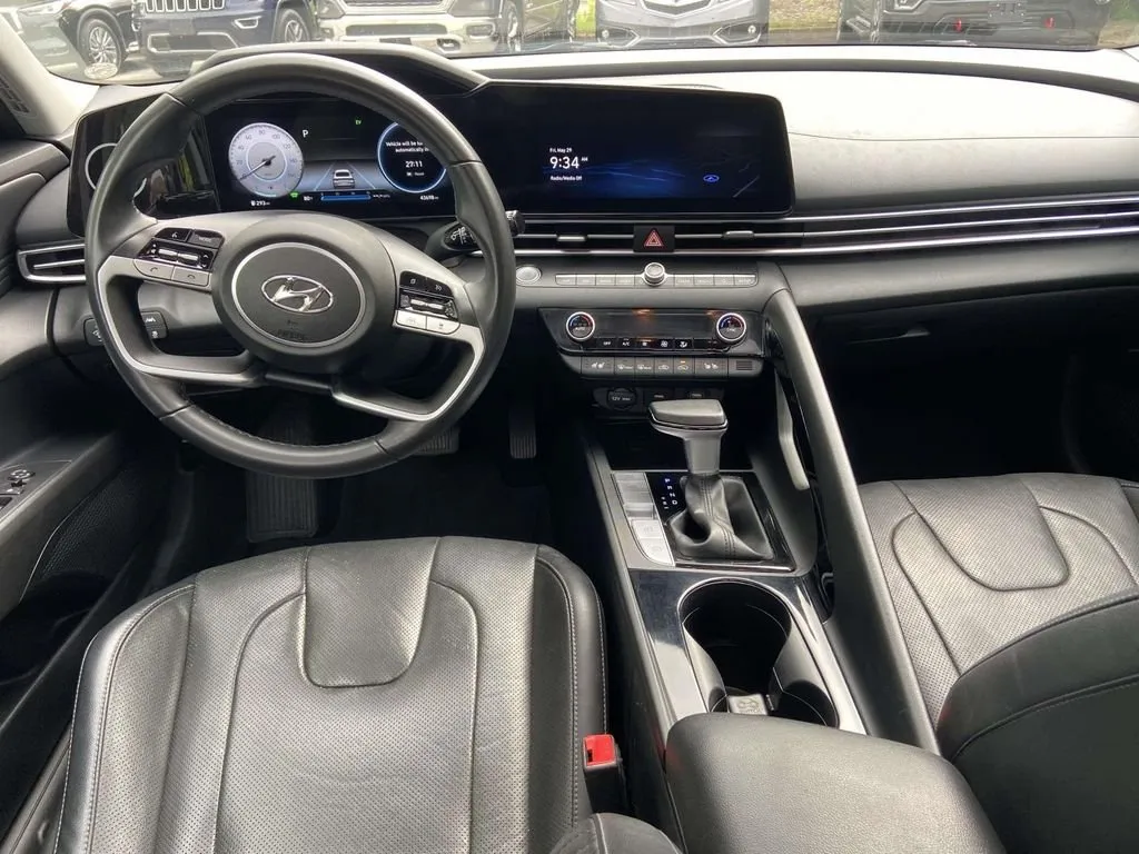 2023 Hyundai Elantra Hybrid Limited thumbnail 11