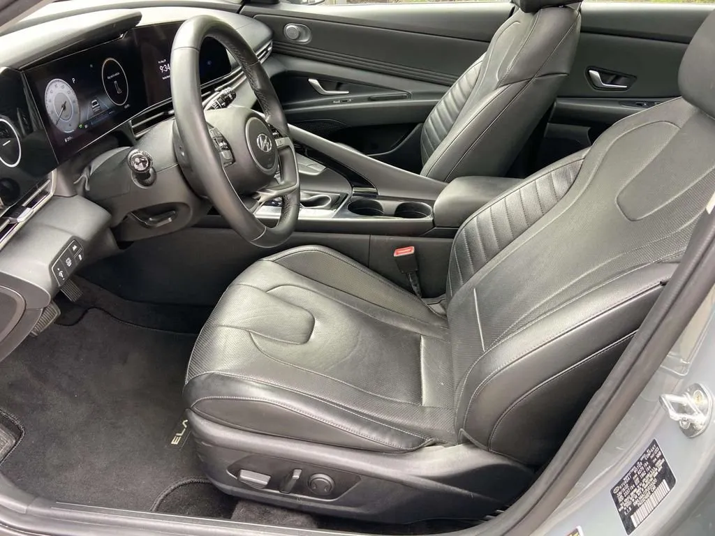 2023 Hyundai Elantra Hybrid Limited thumbnail 18