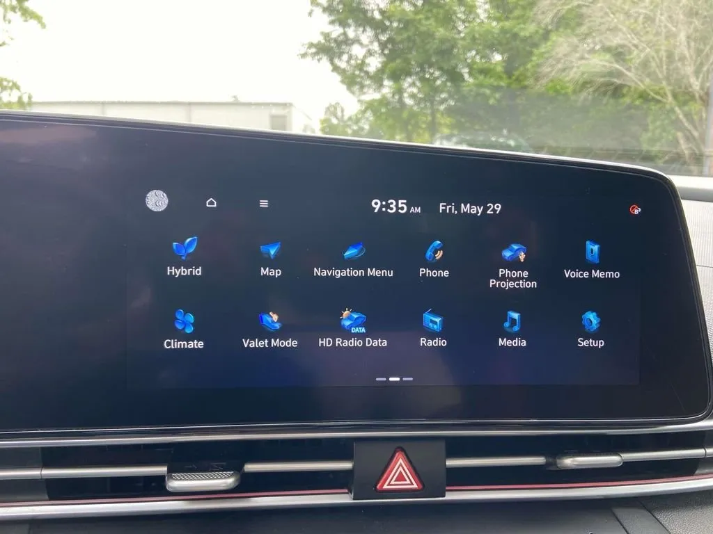 2023 Hyundai Elantra Hybrid Limited thumbnail 23