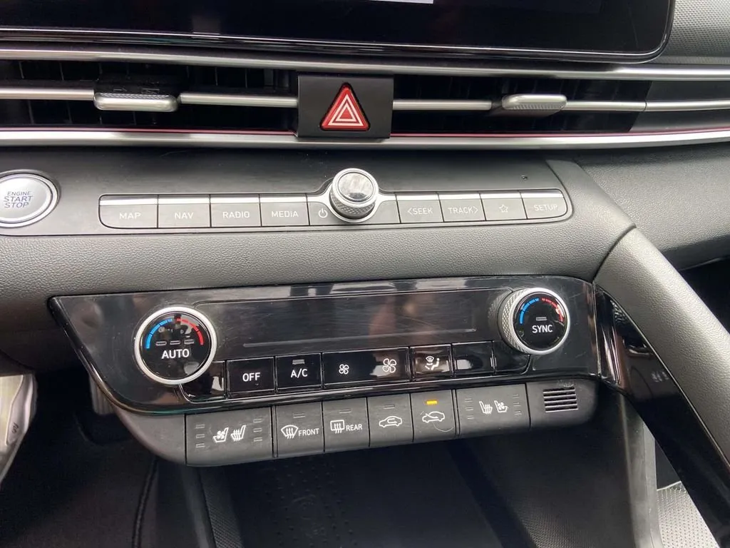 2023 Hyundai Elantra Hybrid Limited thumbnail 25