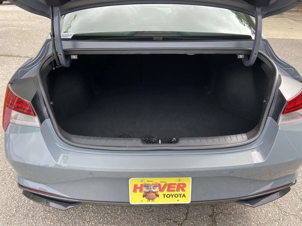 2023 Hyundai Elantra Hybrid Limited thumbnail 8