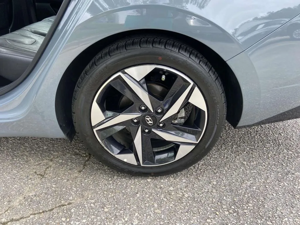 2023 Hyundai Elantra Hybrid Limited thumbnail 9