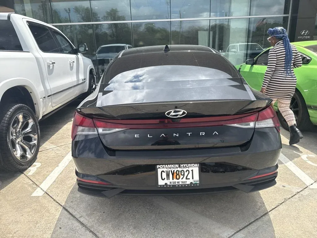 2023 Hyundai Elantra SEL thumbnail 5