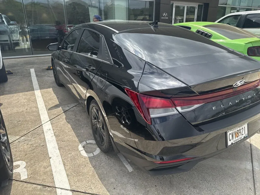 2023 Hyundai Elantra SEL thumbnail 6
