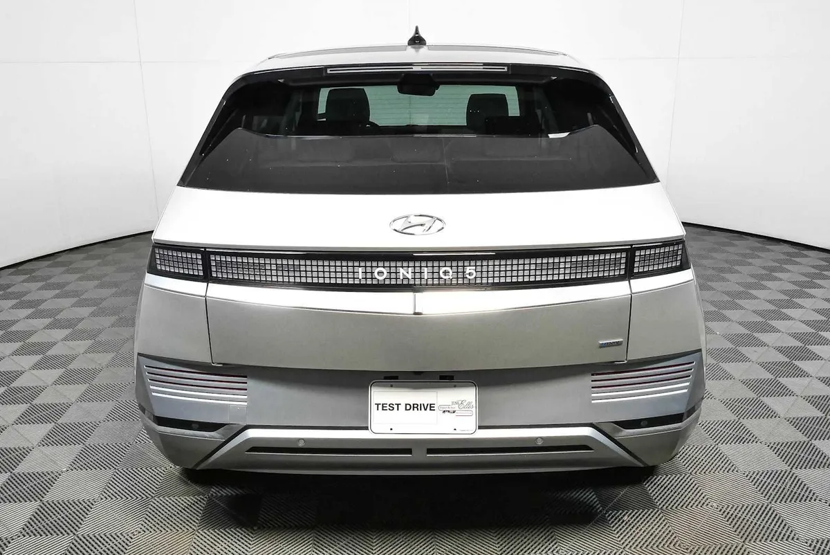 2023 HYUNDAI IONIQ 5 Limited thumbnail 31