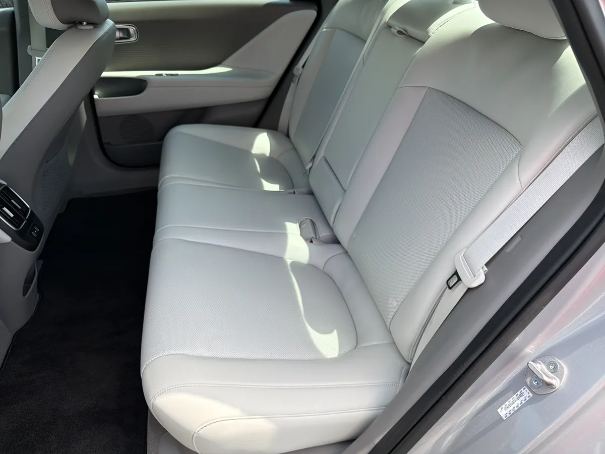 2023 Hyundai IONIQ 6 Limited thumbnail 17