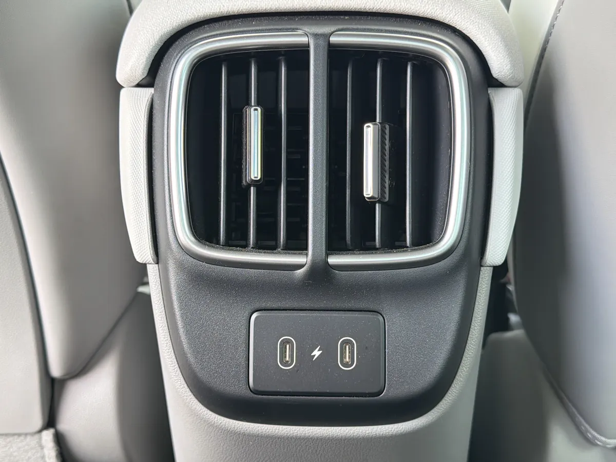 2023 Hyundai IONIQ 6 Limited thumbnail 19