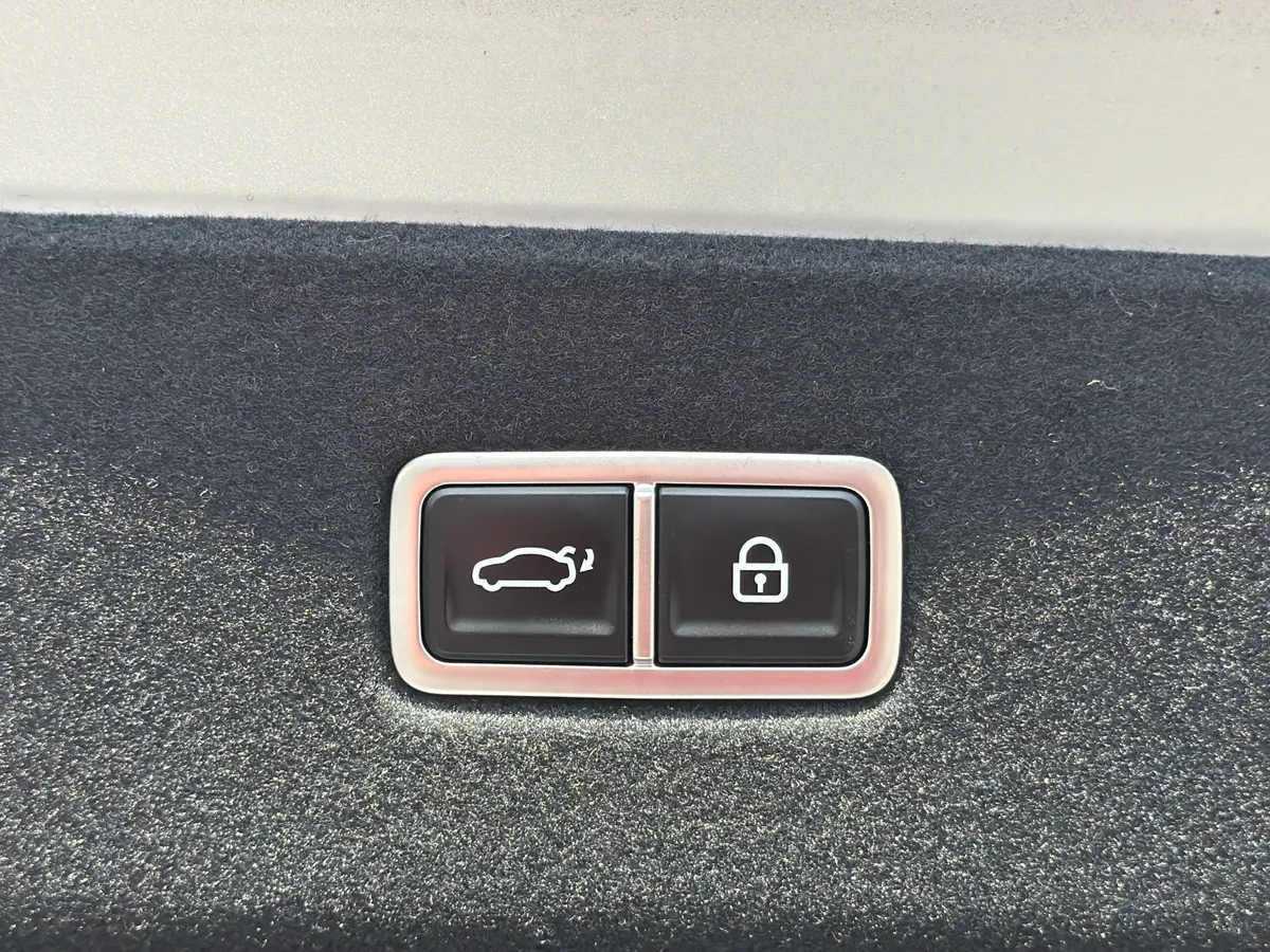 2023 Hyundai IONIQ 6 Limited thumbnail 25