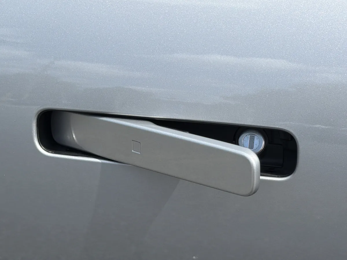 2023 Hyundai IONIQ 6 Limited thumbnail 31