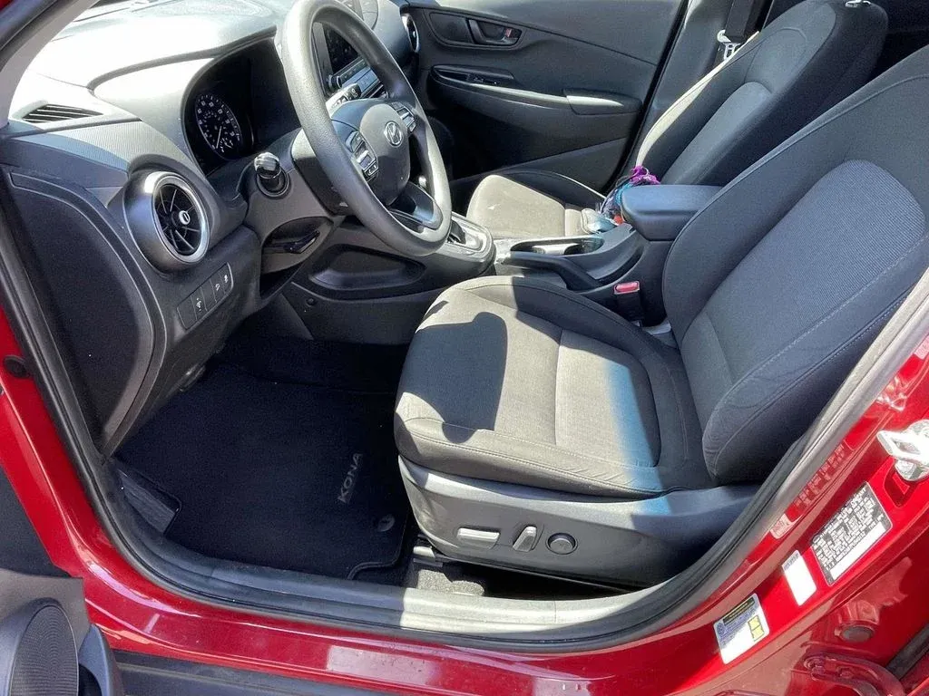 2023 Hyundai Kona SEL thumbnail 13