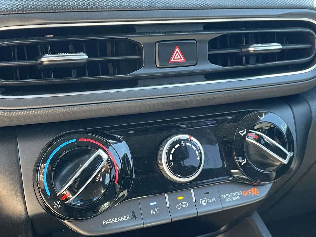 2023 Hyundai Kona SEL thumbnail 19